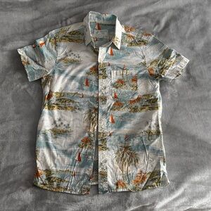 American Eagle Outfitters Men’s Scenic Print Casual Shirt